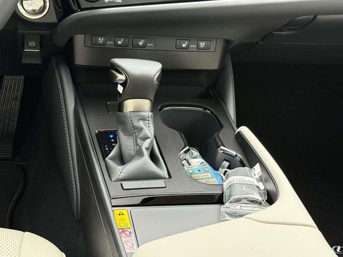 Used 2025 Lexus ES 350 Premium w/ Premium Package image 19