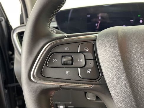 Used 2025 Buick Encore GX Preferred w/ Advanced Technology Package AWD/4WD image 11