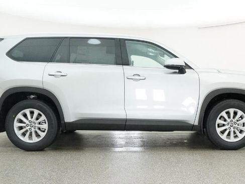 New 2026 Toyota Grand Highlander XLE image 27