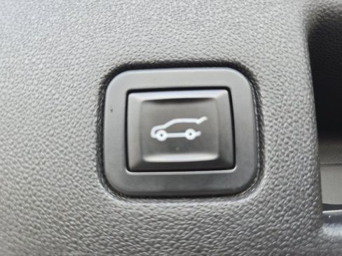 Used 2019 Chevrolet Equinox LT AWD/4WD image 19