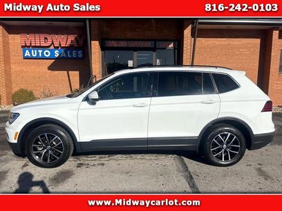 Used 2021 Volkswagen Tiguan SE w/ Panoramic Sunroof Package
