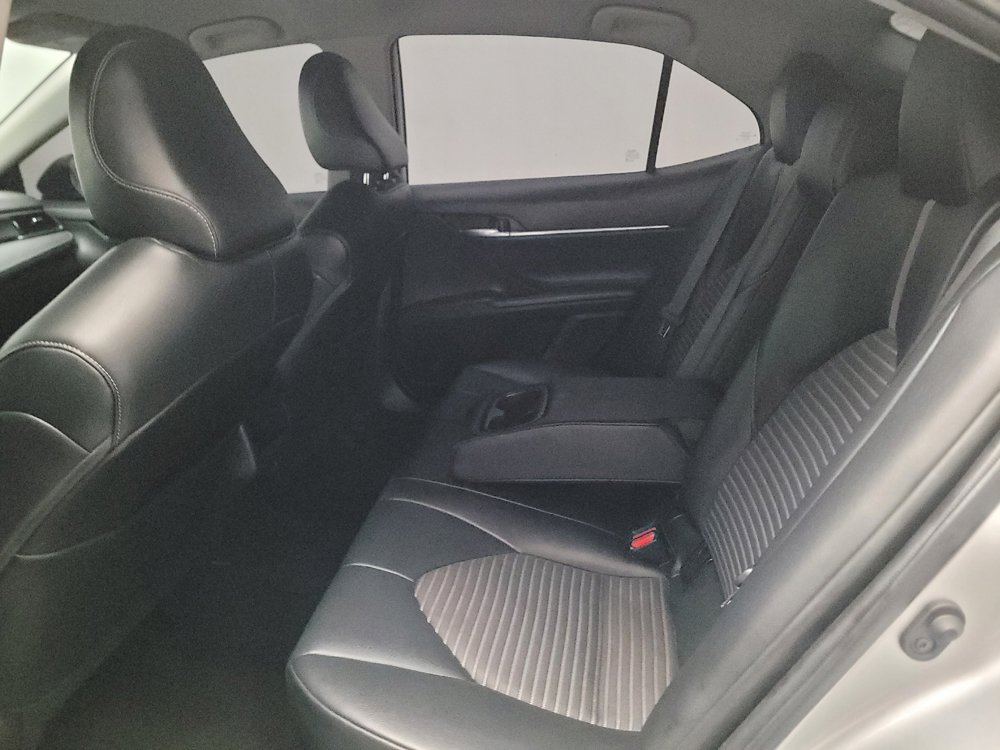 Used 2022 Toyota Camry SE FWD image 18