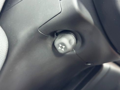 Used 2019 Maserati Levante image 19