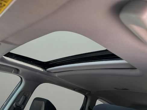 Used 2018 Honda CR-V EX image 12