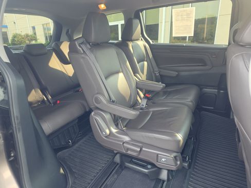 Used 2019 Honda Odyssey EX-L image 16