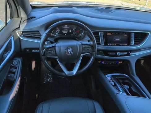 Used 2022 Buick Enclave Premium AWD/4WD image 30