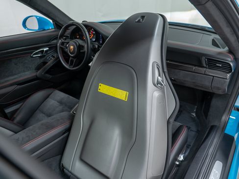 Used 2018 Porsche 911 GT3 RWD image 33