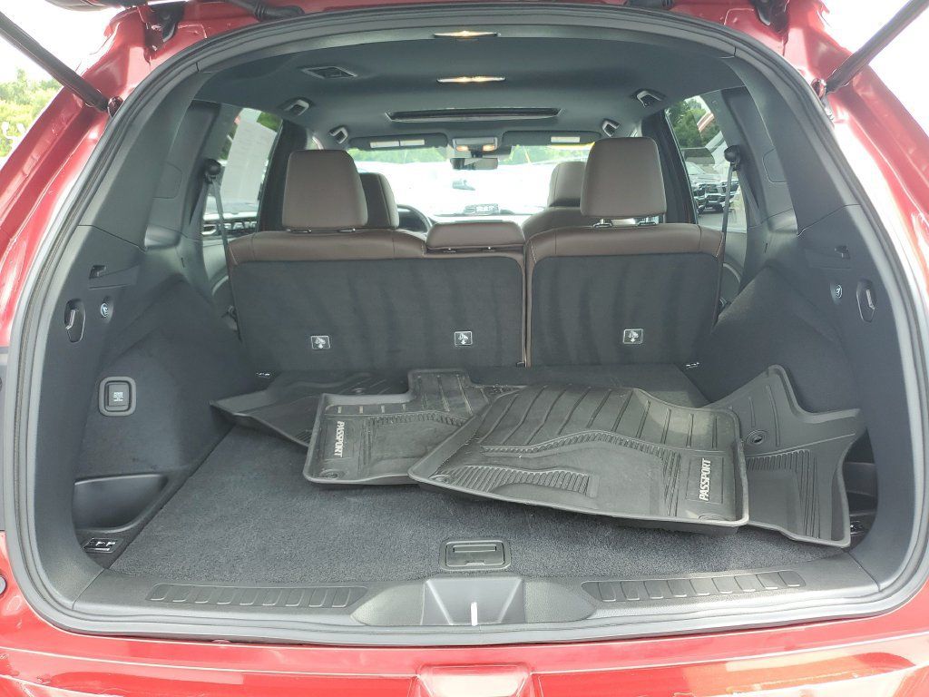 Used 2024 Honda Passport EX-L image 9