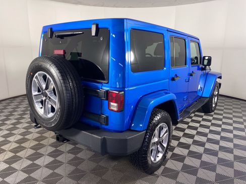 Used 2014 Jeep Wrangler Unlimited Sahara AWD/4WD image 6