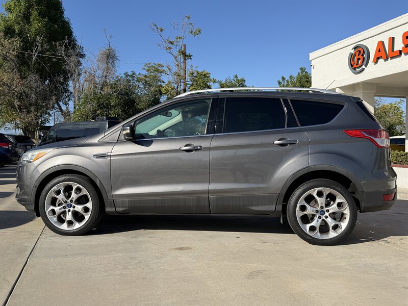 Used 2014 Ford Escape Titanium w/ Equipment Group 401A FWD image 2