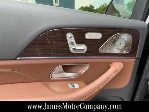 New 2026 Mercedes-Benz GLS 450 4MATIC image 17
