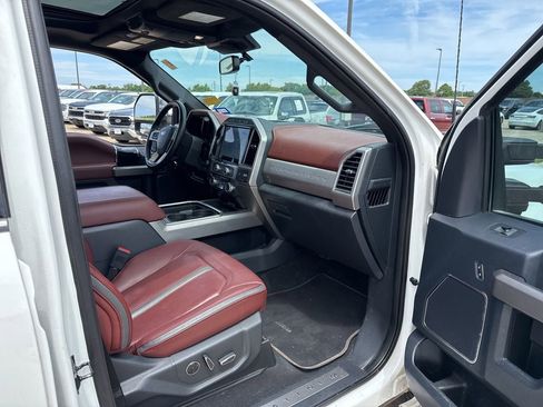 Used 2022 Ford F250 Platinum w/ FX4 Off-Road Package AWD/4WD image 14