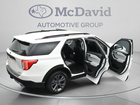 Used 2023 Ford Explorer XLT w/ Equipment Group 202A AWD/4WD image 46