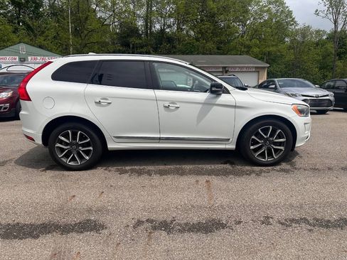 Used 2017 Volvo XC60 T6 Dynamic w/ Preferred Option Package AWD/4WD image 3