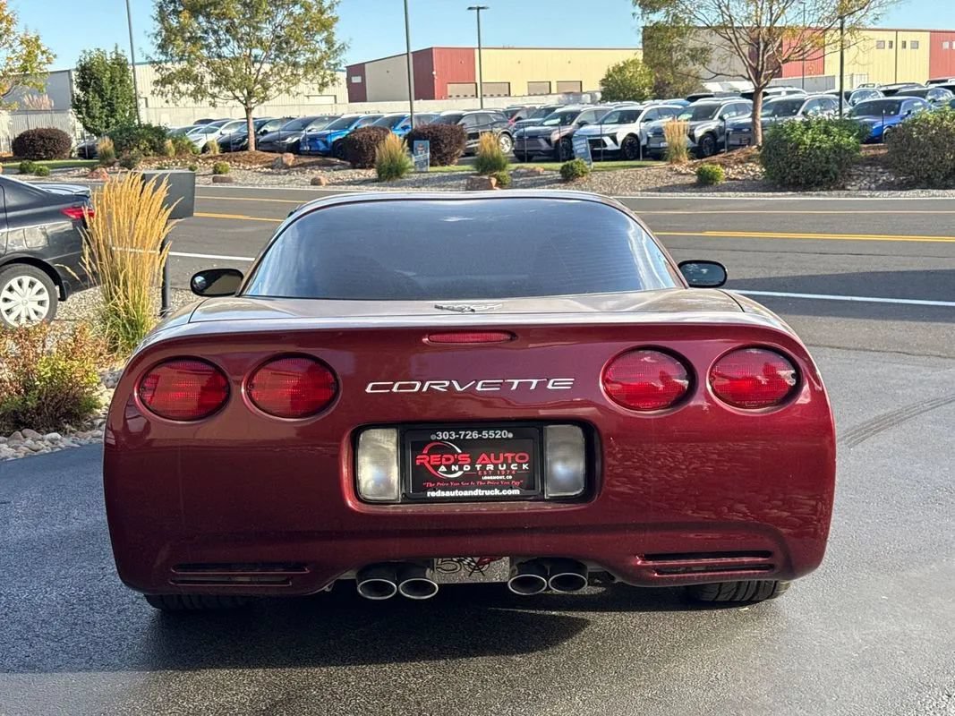 Used 2003 Chevrolet Corvette Coupe w/ Preferred Equipment Group RWD image 11