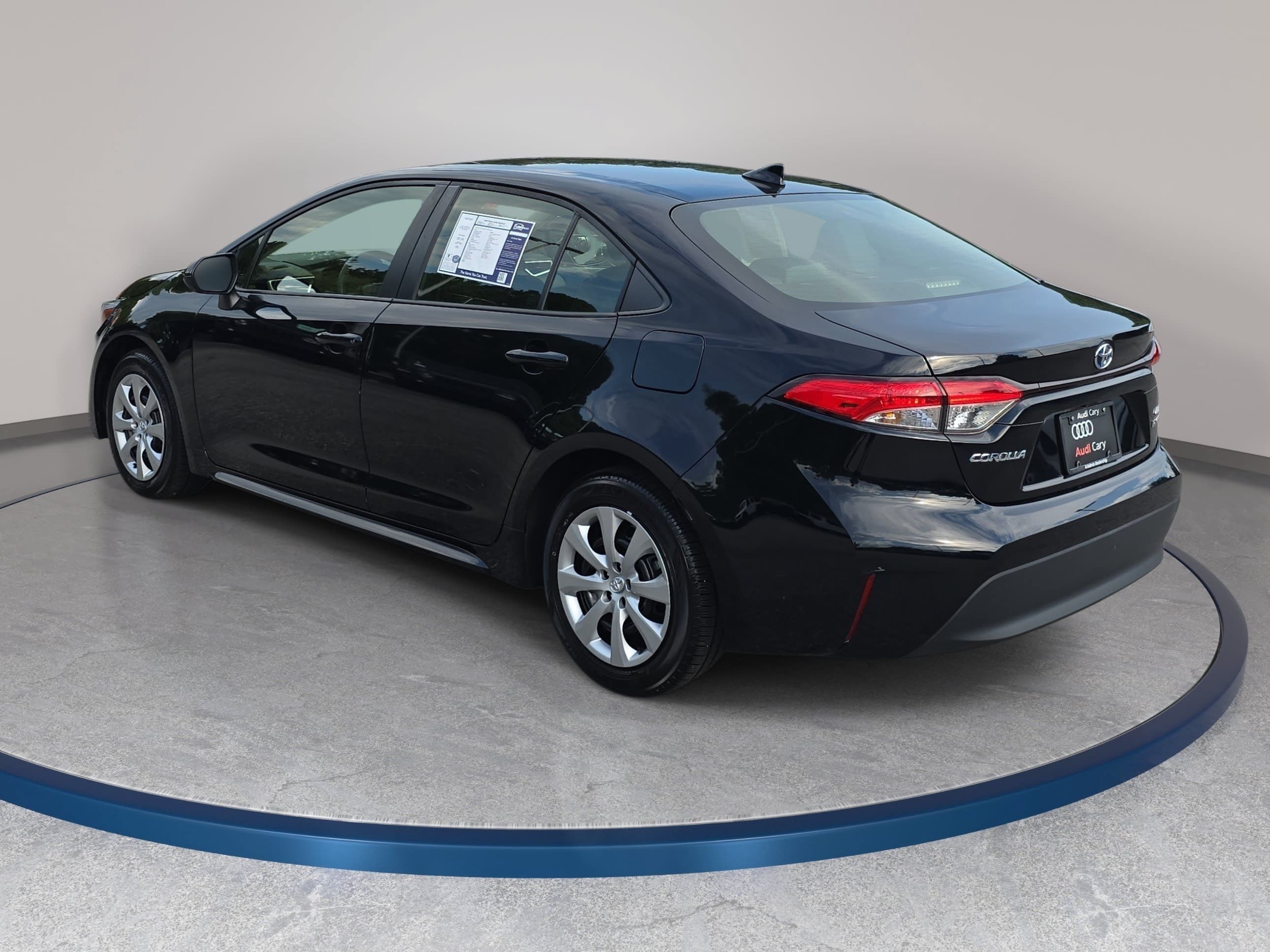 Used 2023 Toyota Corolla LE FWD image 7