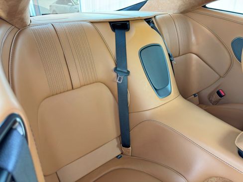 Used 2022 Aston Martin DB11 Coupe image 40