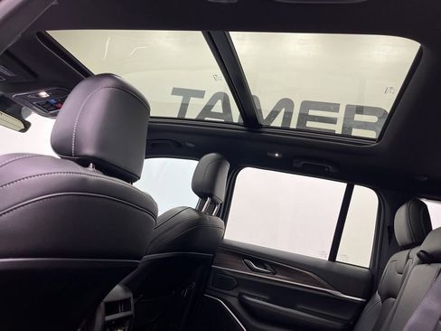 New 2026 Jeep Grand Cherokee Limited w/ Limited Altitude Package image 11