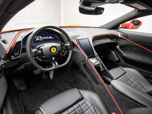 Used 2022 Ferrari Roma RWD image 14