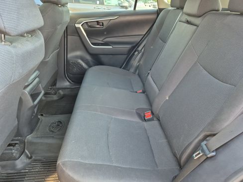 Used 2020 Toyota RAV4 LE AWD/4WD image 20