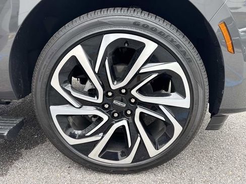 New 2026 Lincoln Navigator L Black Label AWD/4WD image 8