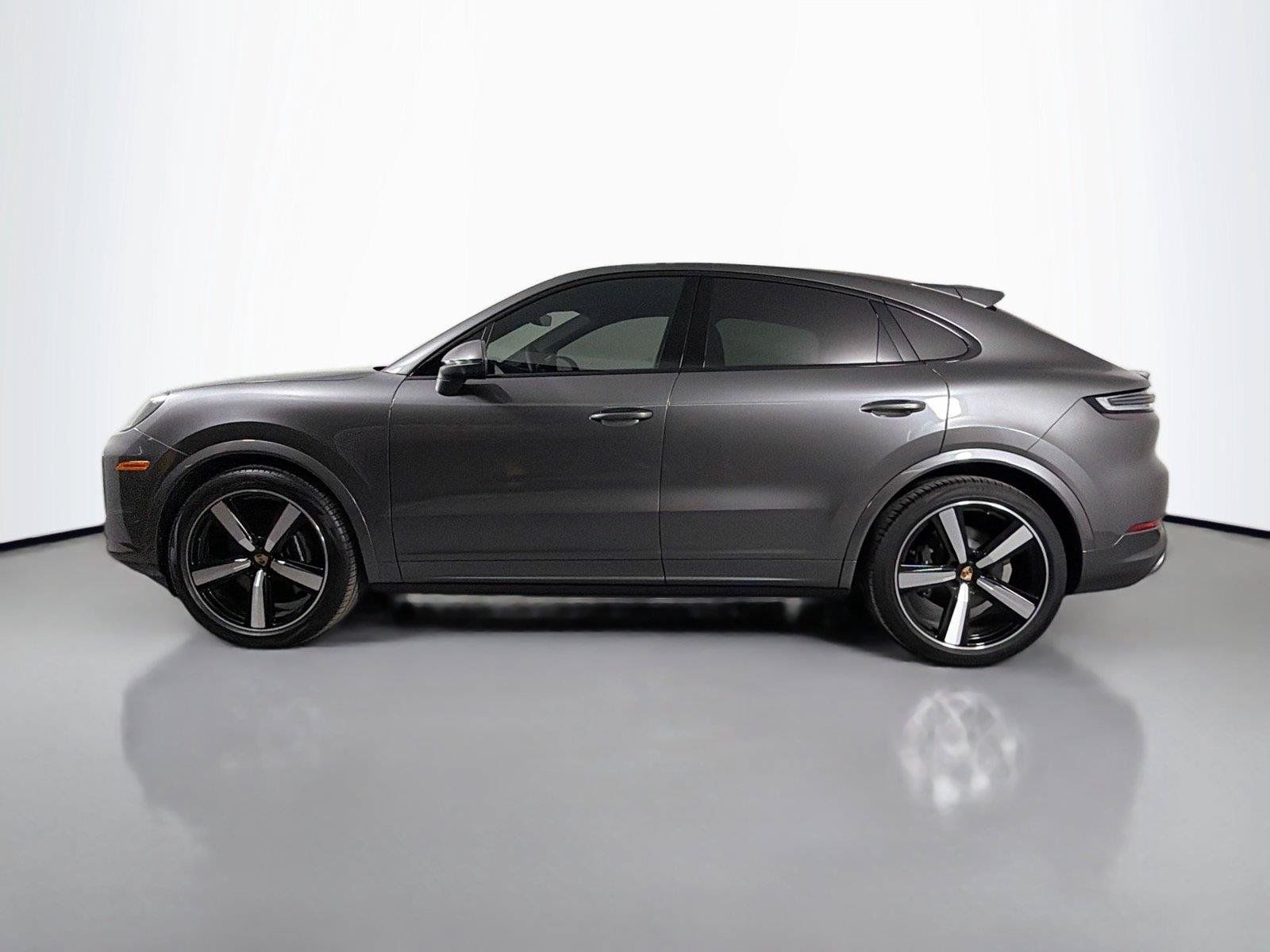Certified 2025 Porsche Cayenne Coupe AWD/4WD image 2