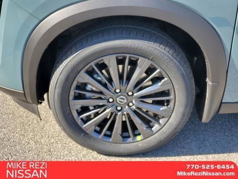 New 2026 Nissan Pathfinder SL w/ SL Premium Package AWD/4WD image 7
