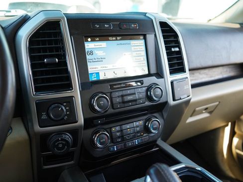 Used 2018 Ford F150 Lariat AWD/4WD image 8