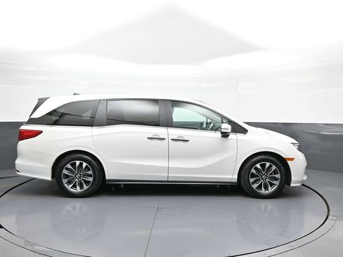 Certified 2024 Honda Odyssey EX-L image 5
