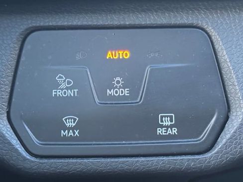 Used 2023 Volkswagen ID.4 Pro S RWD image 32
