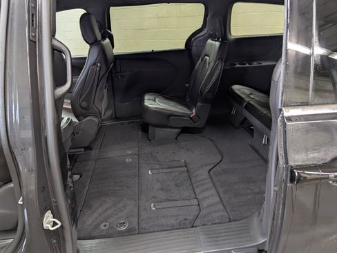 New 2026 Chrysler Voyager LX image 8