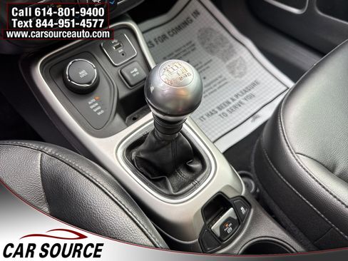 Used 2018 Jeep Compass Latitude w/ Popular Equipment Group image 9