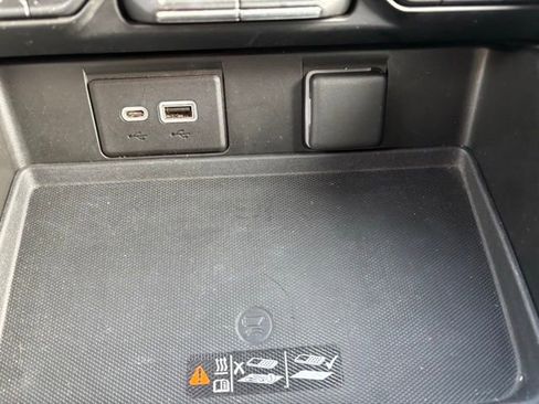 Used 2021 Chevrolet Tahoe Premier w/ Premium Package image 27