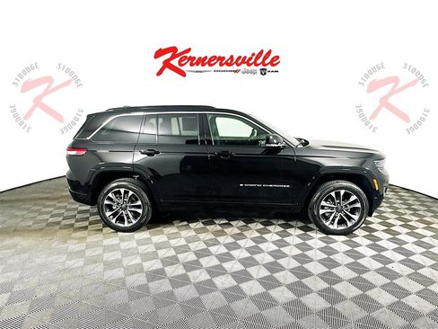 New 2025 Jeep Grand Cherokee Overland w/ Luxury Tech Group IV image 8