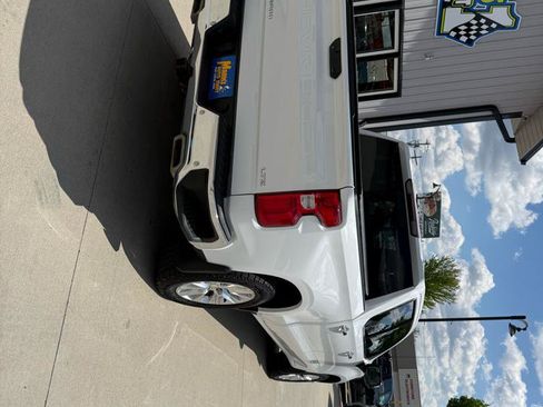 Used 2021 Chevrolet Silverado 1500 LTZ AWD/4WD image 6