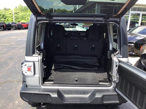 Used 2021 Jeep Wrangler Unlimited Sport AWD/4WD image 5