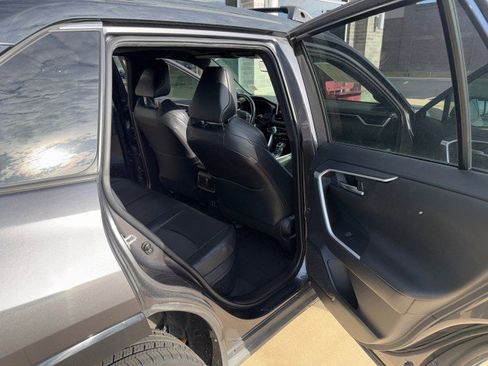 Used 2019 Toyota RAV4 XSE image 17