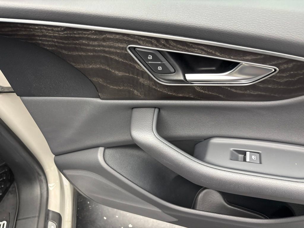 Certified 2023 Audi Q8 Premium AWD/4WD image 26