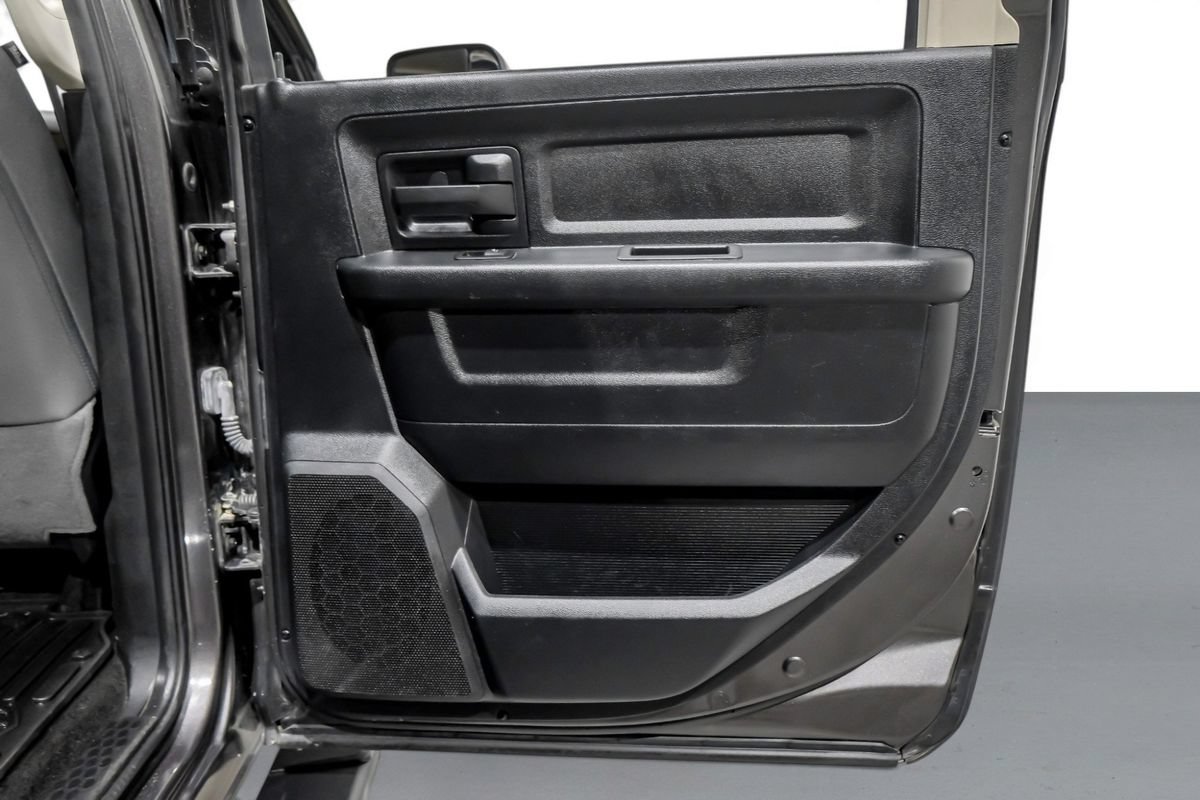 Used 2015 RAM 3500 Tradesman w/ Chrome Appearance Group AWD/4WD image 42