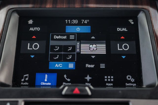 Used 2017 Ford Expedition Platinum AWD/4WD image 32