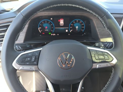 New 2026 Volkswagen Atlas SEL image 9