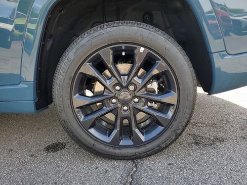 New 2026 Jeep Grand Cherokee L Limited AWD/4WD image 11