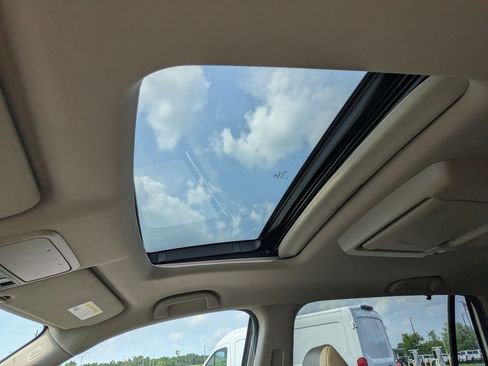 Used 2019 Honda Pilot Touring image 25