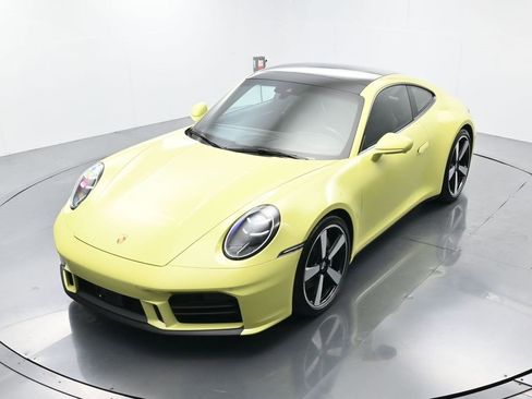 Used 2025 Porsche 911 Carrera image 30