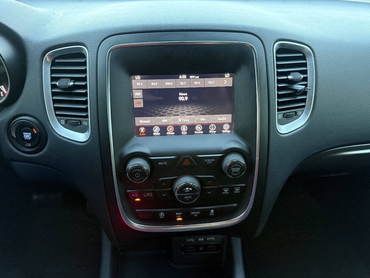 Used 2019 Dodge Durango SXT w/ 3rd Row Seating Group RWD image 17