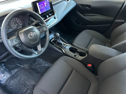 Used 2025 Toyota Corolla LE FWD image 9