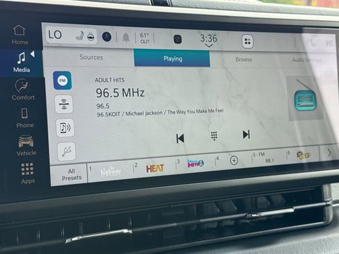 Used 2024 Jeep Wrangler Unlimited Sahara image 22