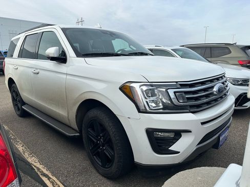 Used 2021 Ford Expedition XLT image 2