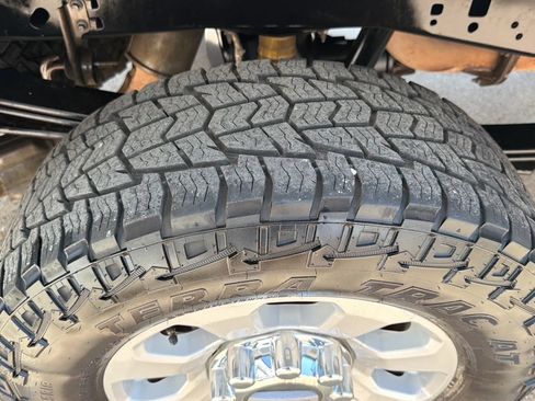Used 2024 Ford F250 XLT AWD/4WD image 18