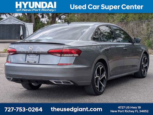 Used 2020 Volkswagen Passat 2.0T R-Line FWD image 5